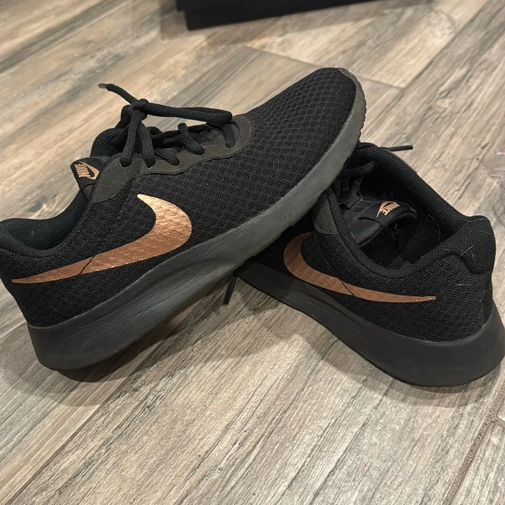 Nike Black and Copper Athletic Shoes - Picture 1 of 8